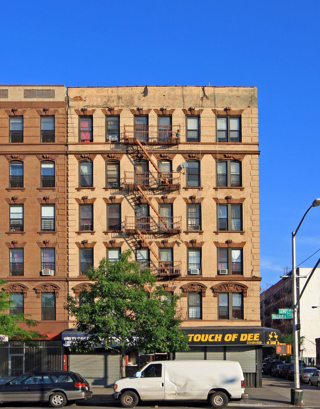 100 W 143rd St in New York, NY - Building Photo - Building Photo