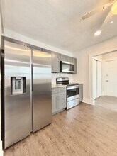 5300 5th Ave S in St. Petersburg, FL - Foto de edificio - Building Photo