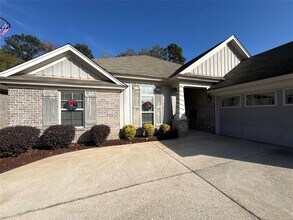 9151 Cres Lodge Cir in Pike Road, AL - Building Photo - Building Photo