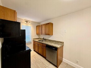 607 NE 29th Dr in Wilton Manors, FL - Building Photo - Building Photo