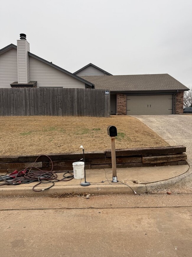 property at 1321 Summerton Pl