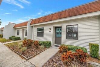 9224 Mission Oaks Blvd in Seminole, FL - Building Photo - Building Photo