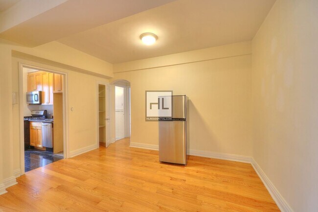 EAST 56 STREET in New York, NY - Building Photo - Building Photo