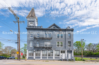 1206 Chapel St, Unit 2 in Cincinnati, OH - Building Photo - Building Photo