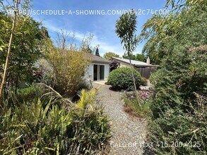 258 Yellowstone Dr in Vacaville, CA - Building Photo - Building Photo
