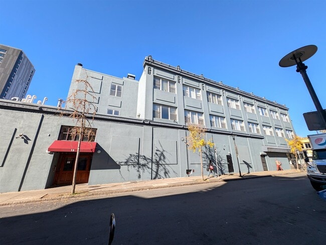 17 Pearl St, Unit #3