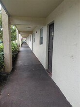 1700 NW 58th Ter, Unit 1C in Sunrise, FL - Building Photo - Building Photo
