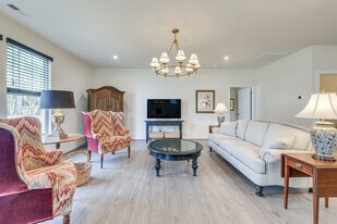 1706 Mainsail Ln in Chester, VA - Building Photo