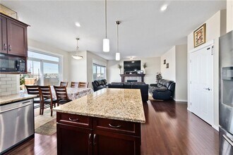 91 Martha's Meadow Cl NE in Calgary, AB - Building Photo - Building Photo