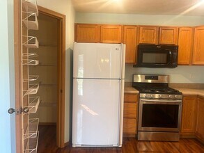 314 Cherokee Pl in Clever, MO - Building Photo - Building Photo