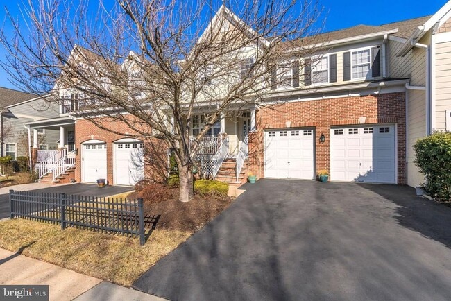 238 Holcombe Way in Lambertville, NJ - Building Photo - Building Photo