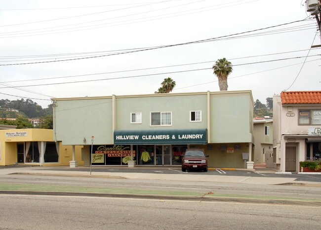 24207 Hawthorne Blvd in Torrance, CA - Foto de edificio - Building Photo