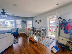 5222 N Loring Ave, Unit 1 in Chicago, IL - Building Photo - Building Photo