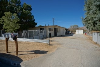 Borrego Apartments in Yucca Valley, CA - Building Photo - Building Photo