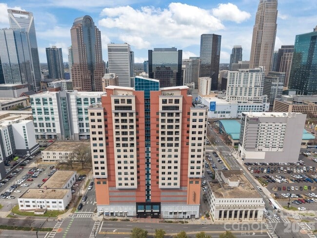 222 S Caldwell St in Charlotte, NC - Building Photo - Building Photo