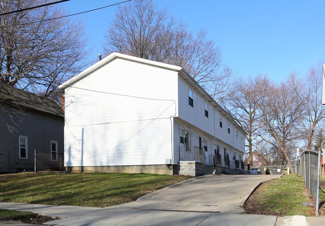 254-264 Sherman Ct in Akron, OH - Building Photo