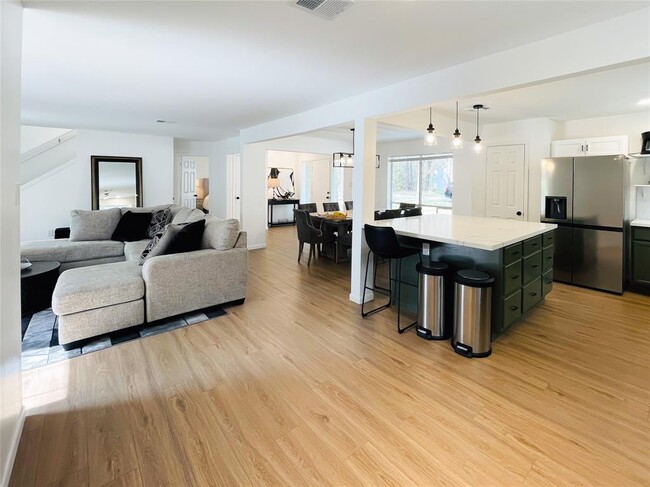 1 Marsh Millet Ct in Spring, TX - Building Photo - Building Photo