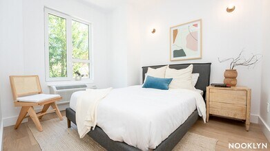 1042 President St, Unit 5f in Brooklyn, NY - Foto de edificio - Building Photo