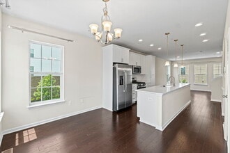 7113 Brick Kiln Cir in Beltsville, MD - Foto de edificio - Building Photo