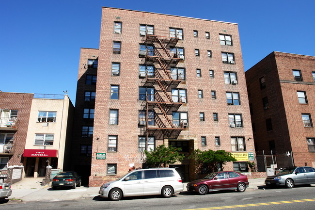 143-45 Sanford Avenue in Flushing, NY - Building Photo - Building Photo