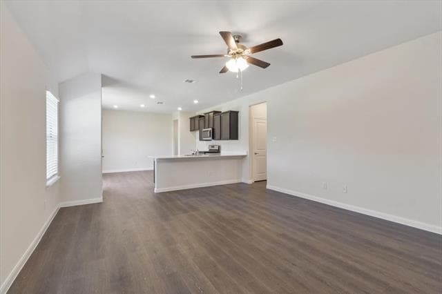 3901 Oak Crk Cir in Denison, TX - Building Photo - Building Photo