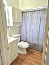 10477 Sprinkle Rd, Unit 2 in Vicksburg, MI - Foto de edificio - Building Photo