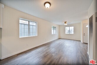 7510 Avalon Blvd in Los Angeles, CA - Building Photo - Building Photo