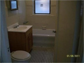 Eastern Parkway Apartments in Irvington, NJ - Foto de edificio - Building Photo