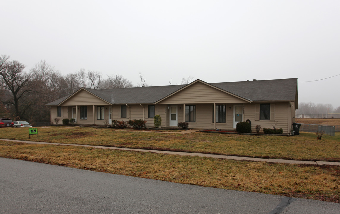 Flint Apartments in Shawnee, KS - Foto de edificio