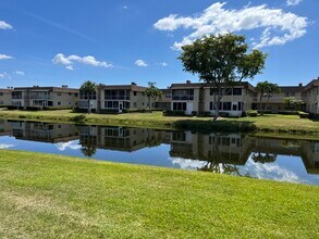 291 Saxony Ln in Delray Beach, FL - Building Photo - Building Photo