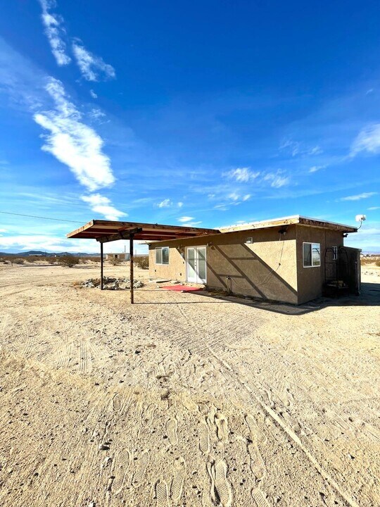 3585 Pampas Ave in Twentynine Palms, CA - Building Photo