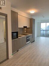 65 Broadway Ave in Toronto, ON - Building Photo - Building Photo