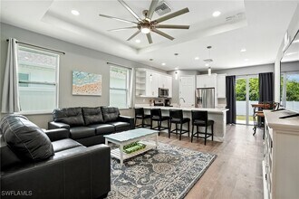 10140 Carolina St in Bonita Springs, FL - Building Photo - Building Photo