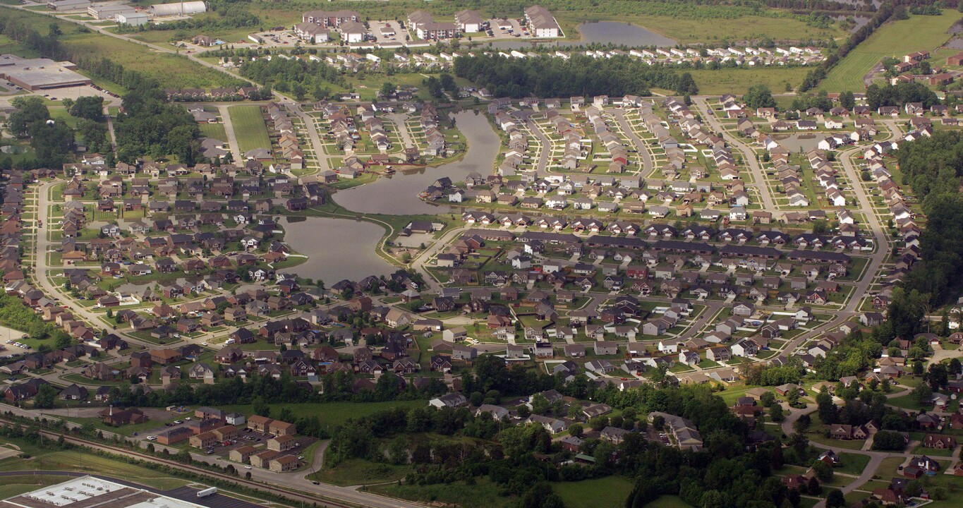 Mallard Lake Blvd in Shepherdsville, KY - Building Photo