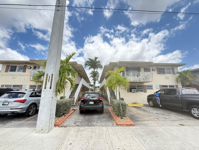 property at 835 W 29th St
