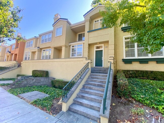 3438 Ellery Common