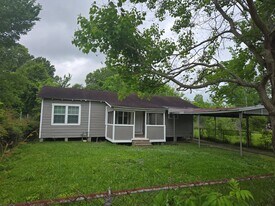 2309 7th St in Orange, TX - Building Photo