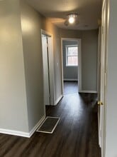 3823 Manner Dale Dr in Louisville, KY - Building Photo - Building Photo