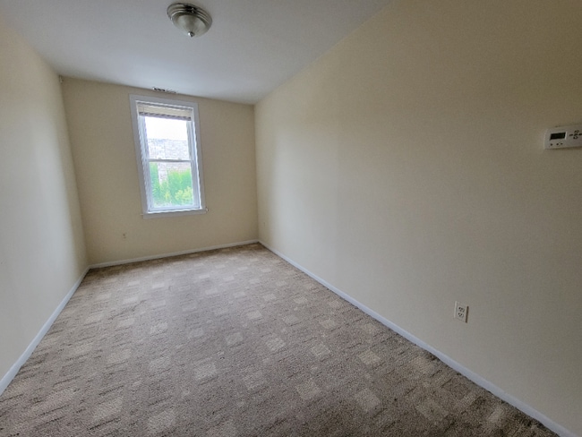 719 Corinthian Ave in Philadelphia, PA - Building Photo - Building Photo