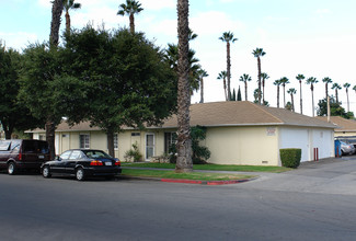 161 W Guinida Ln in Anaheim, CA - Building Photo - Building Photo