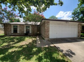 2501 Cedar Ln in Schertz, TX - Building Photo