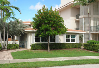 4217 El Mar Dr in Fort Lauderdale, FL - Building Photo - Building Photo