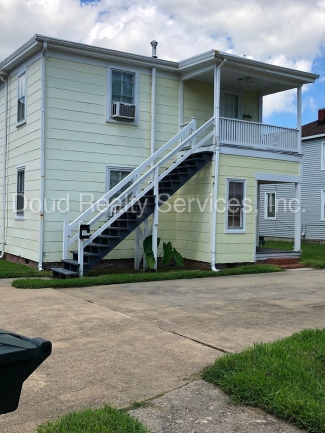 329 Chapel St-Unit -Apt A in Hampton, VA - Building Photo - Building Photo