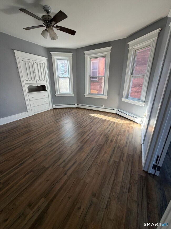 117 Shultas Pl in Hartford, CT - Building Photo - Building Photo