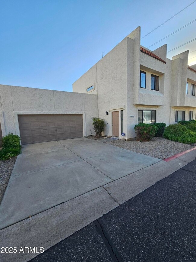 property at 2571 W Marconi Ave