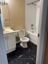 8 Rean Dr in Toronto, ON - Building Photo - Building Photo