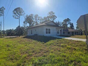 3301 69th St W in Lehigh Acres, FL - Building Photo - Building Photo