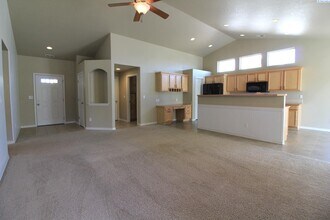 429 S Roosevelt St in Kennewick, WA - Building Photo - Building Photo