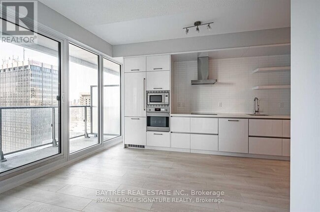 property at 2221 Yonge St