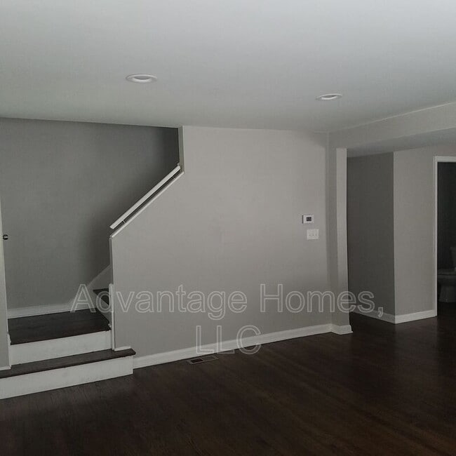 413 E 63rd Terrace in Kansas City, MO - Foto de edificio - Building Photo